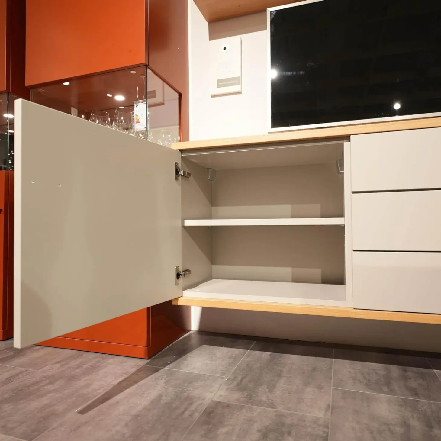 Wohnwand Vienna 35 35009 Lack Ziegelrot Rot Und Lack Grau Inklusive Beleuchtung