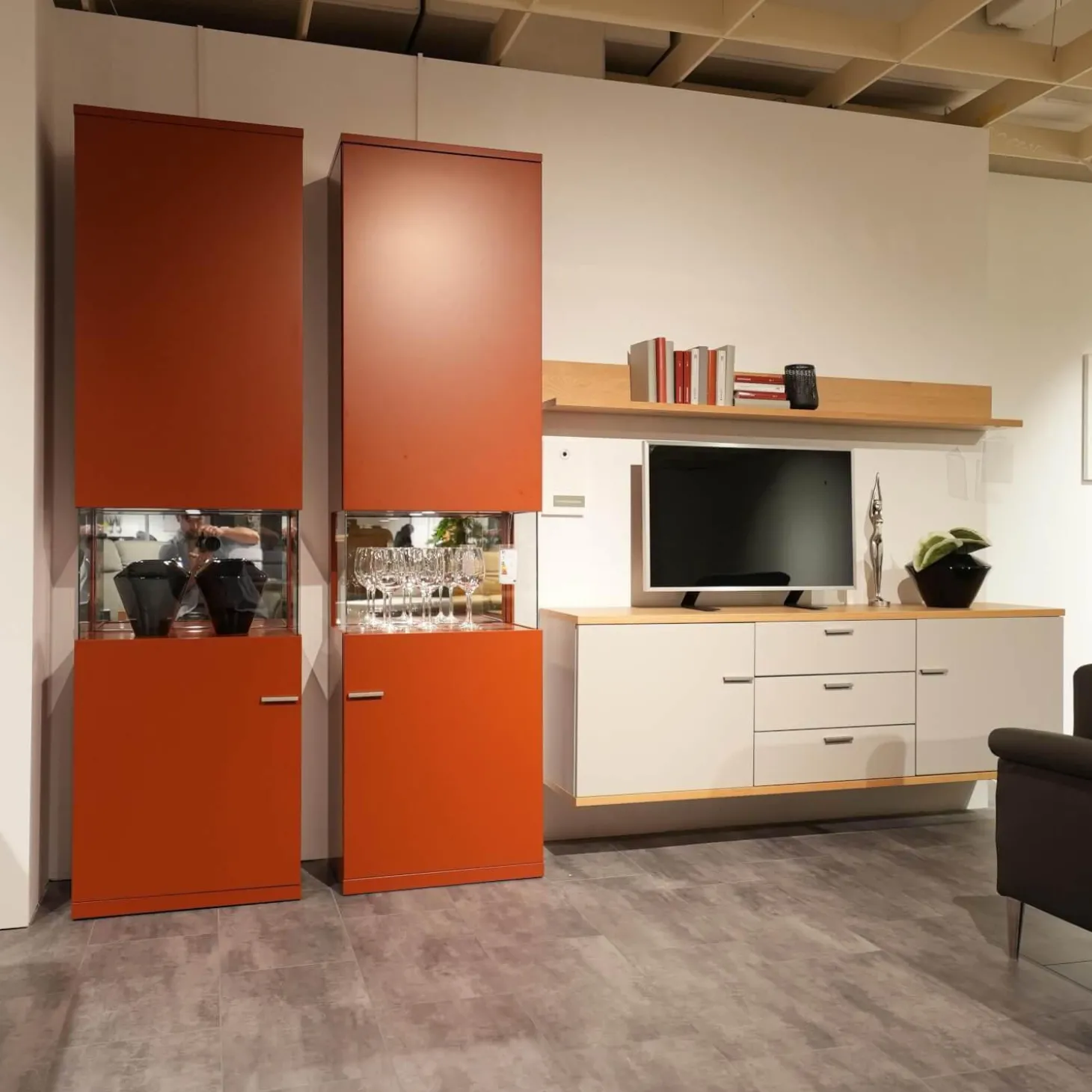 Wohnwand Vienna 35 35009 Lack Ziegelrot Rot Und Lack Grau Inklusive Beleuchtung