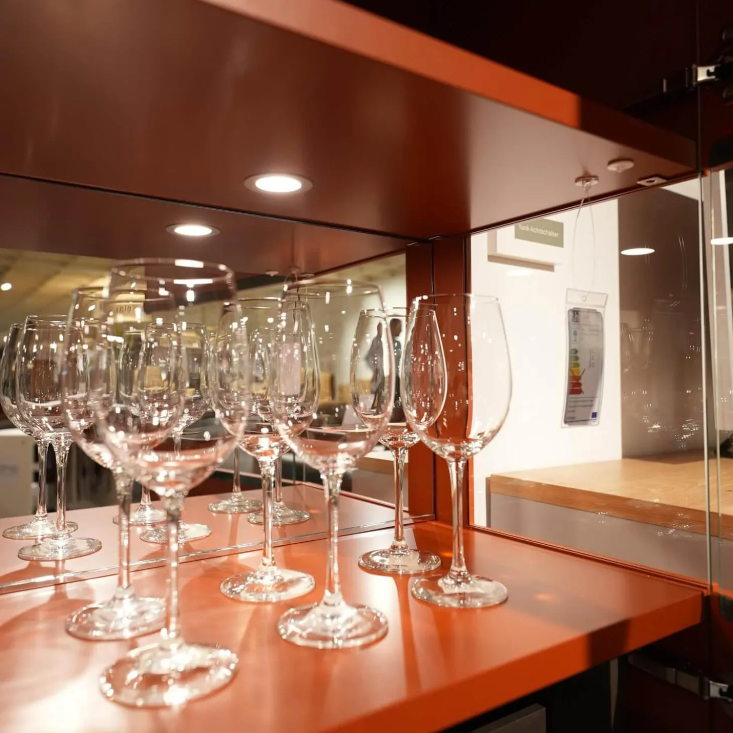 Wohnwand Vienna 35 35009 Lack Ziegelrot Rot Und Lack Grau Inklusive Beleuchtung