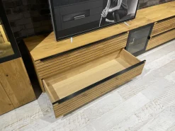 Wohnwand WK 490 Baristo Asteiche Massiv Naturbelassen Geölt Front Rillenoptik Mit LED Beleuchtung