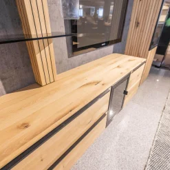 Wohnwand WK 490 Baristo Asteiche Bianco Rillenoptik Glas Anthrazit Inklusive LED Beleuchtung