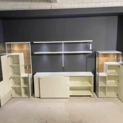 Wohnwand-Vitrinen Kombination Sentino Weiß Matt Rückwand in Anziano Eiche